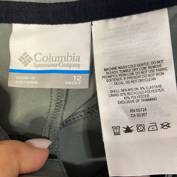 Columbia Women Omnishield Sage Green Hiking Pants Size 12 - Picture 7 of 7